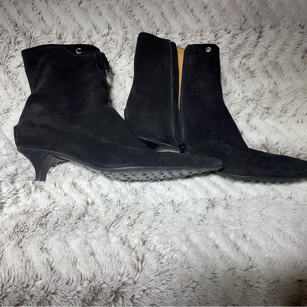 Black Heeled Boots in Textured Fabric